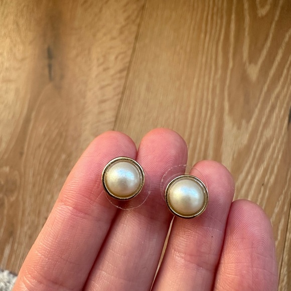 Ann Taylor Pearl Studs - Picture 3 of 6